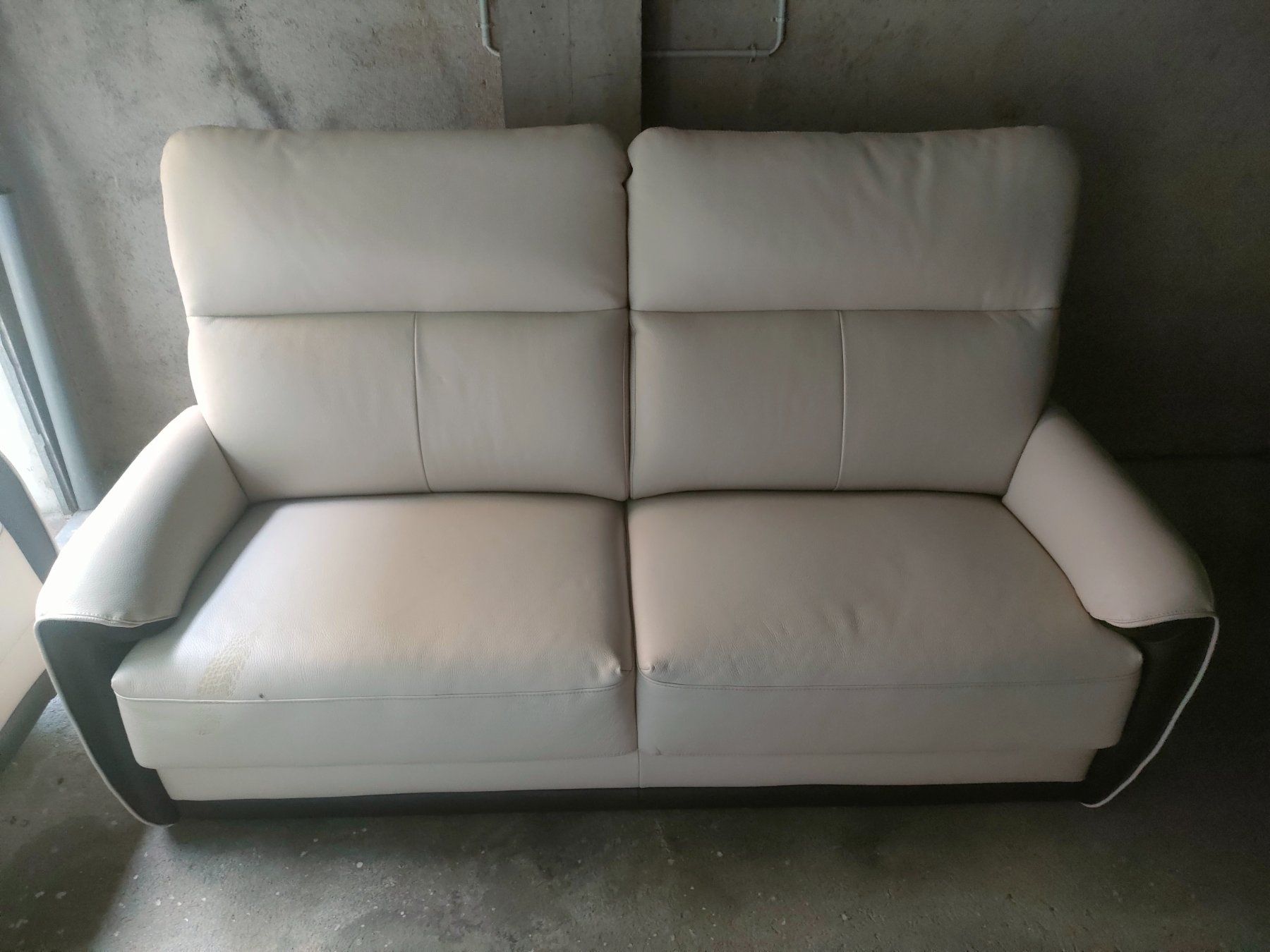 Sofas: Canapé en cuir – D'occasion à Bulle par mar_py9l 2