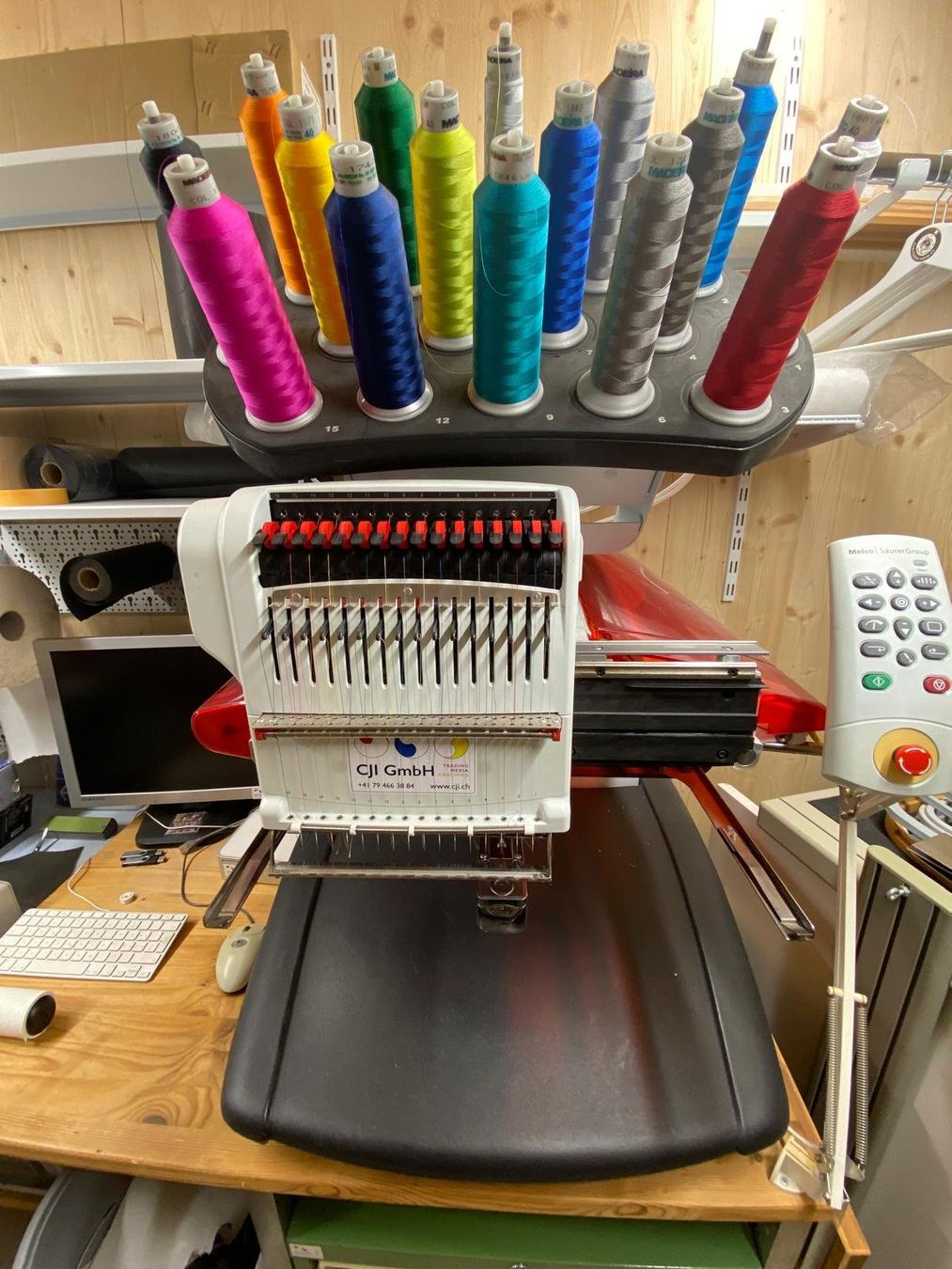 Tutte le macchine: Melco AMAYA NON-ST Stickmaschine gebraucht – Usato da Ebertswil venduto da Shinson_Hapkido_Cham