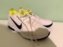 Nike Airmax Court Wildcard Gr. 40
