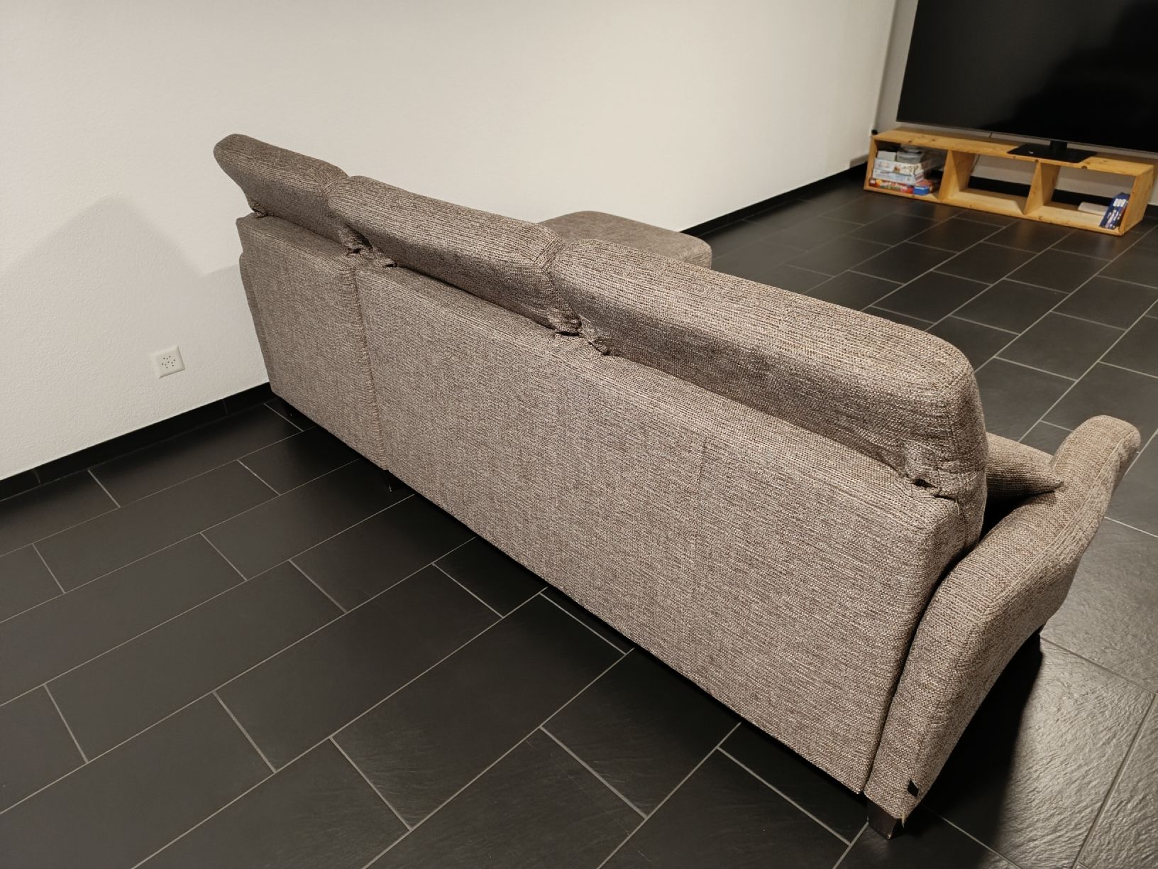 Divani: Tolles Ecksofa Stoff braun mit Bettfunktion und Stauraum. – Usato da Wäldi venduto da cat_zs5r 4