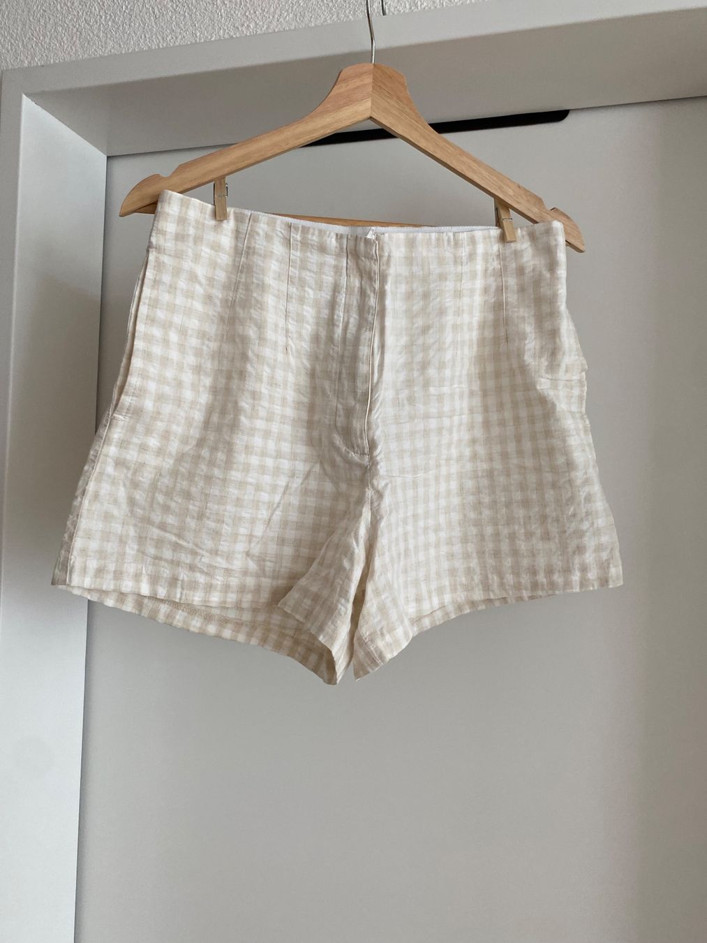 H&M Pantaloni: H&M Baumoll Shorts – Usato da Emmen venduto da Linda-Bachmann