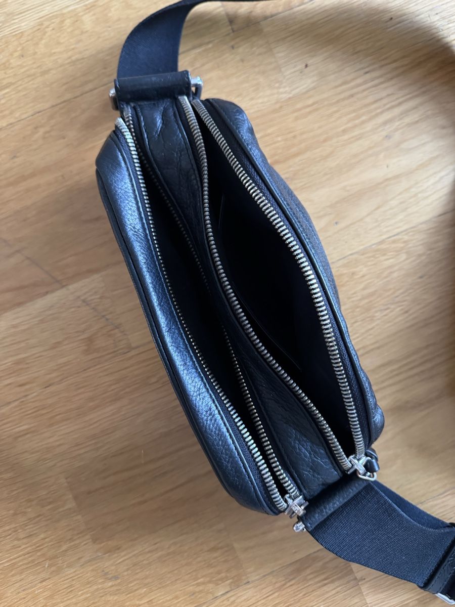 Other Stories Borse: BLACK LEATHER CROSSBODY BAG – Usato da Bern venduto da FashionK92 1