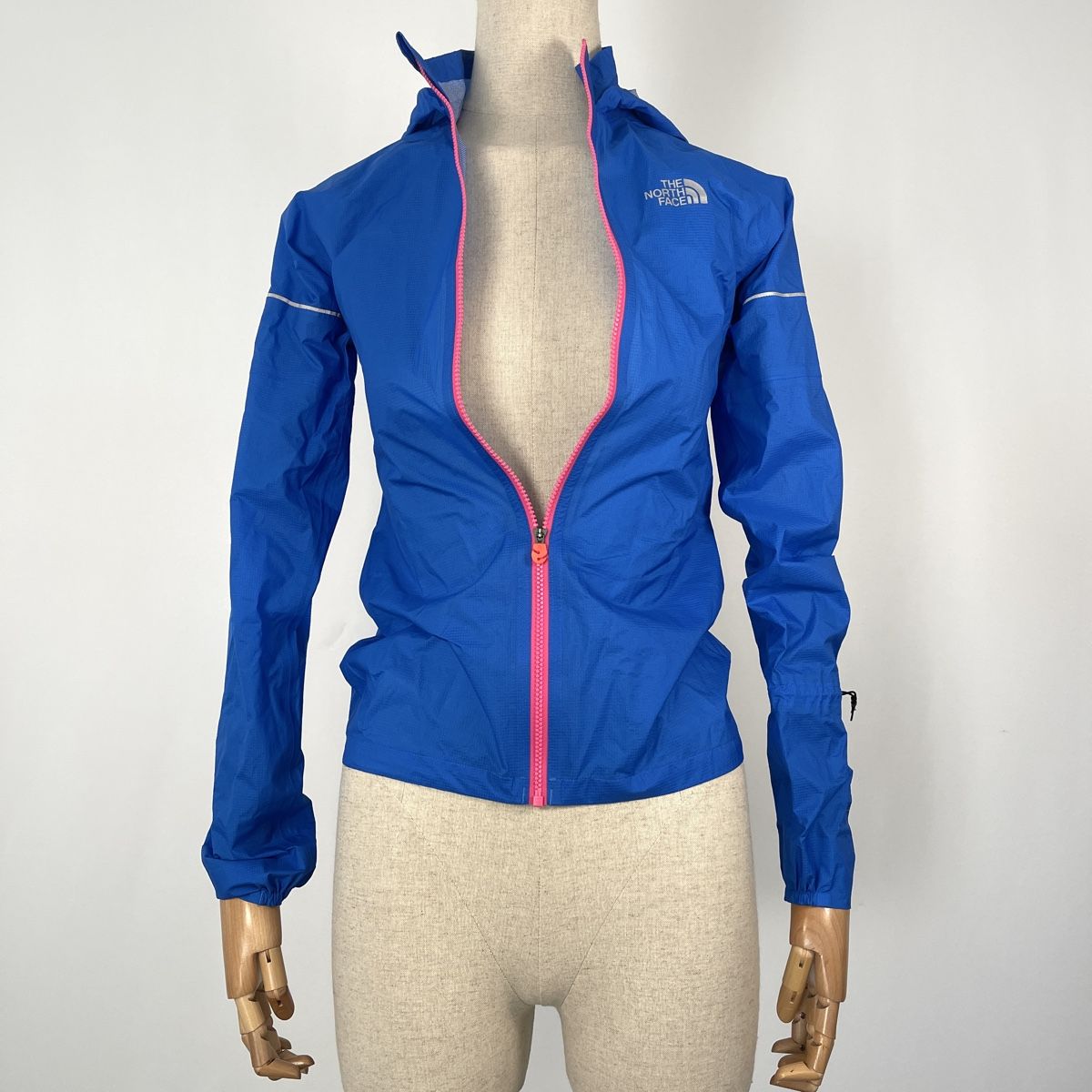 North Face Giacche: THE NORTH FACE Jacket – Nuovo (secondo la descrizione) da Emmen venduto da AVVIIVVA_Store 1