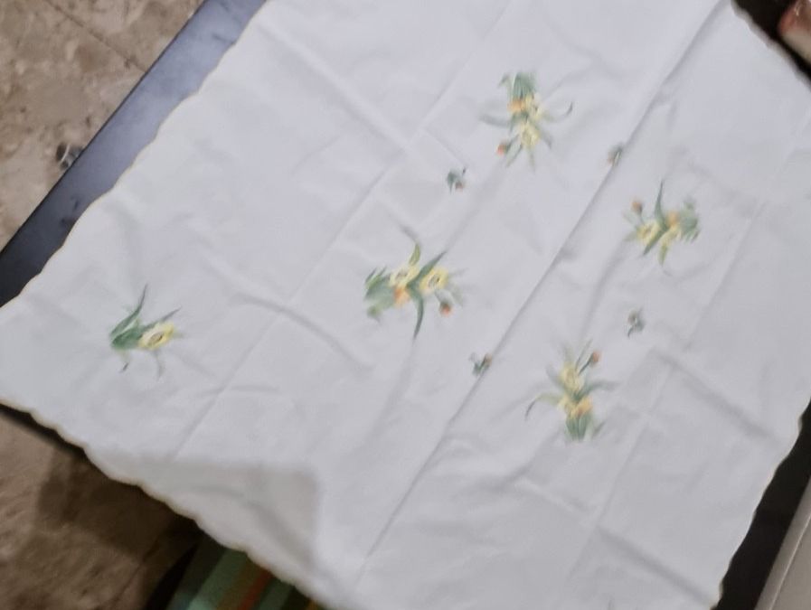 Altra biancheria da tavola: Tischdecke  bestickt – Usato da Geroldswil venduto da Agapanthus22 2