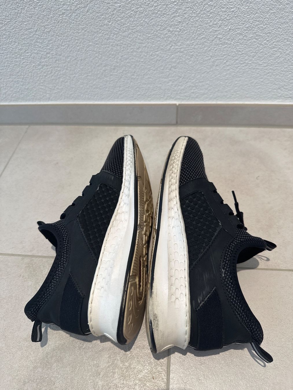 Rieker Scarpe da donna: Rieker Damen Sneaker schwarz – Usato da Zug venduto da Hehe 2