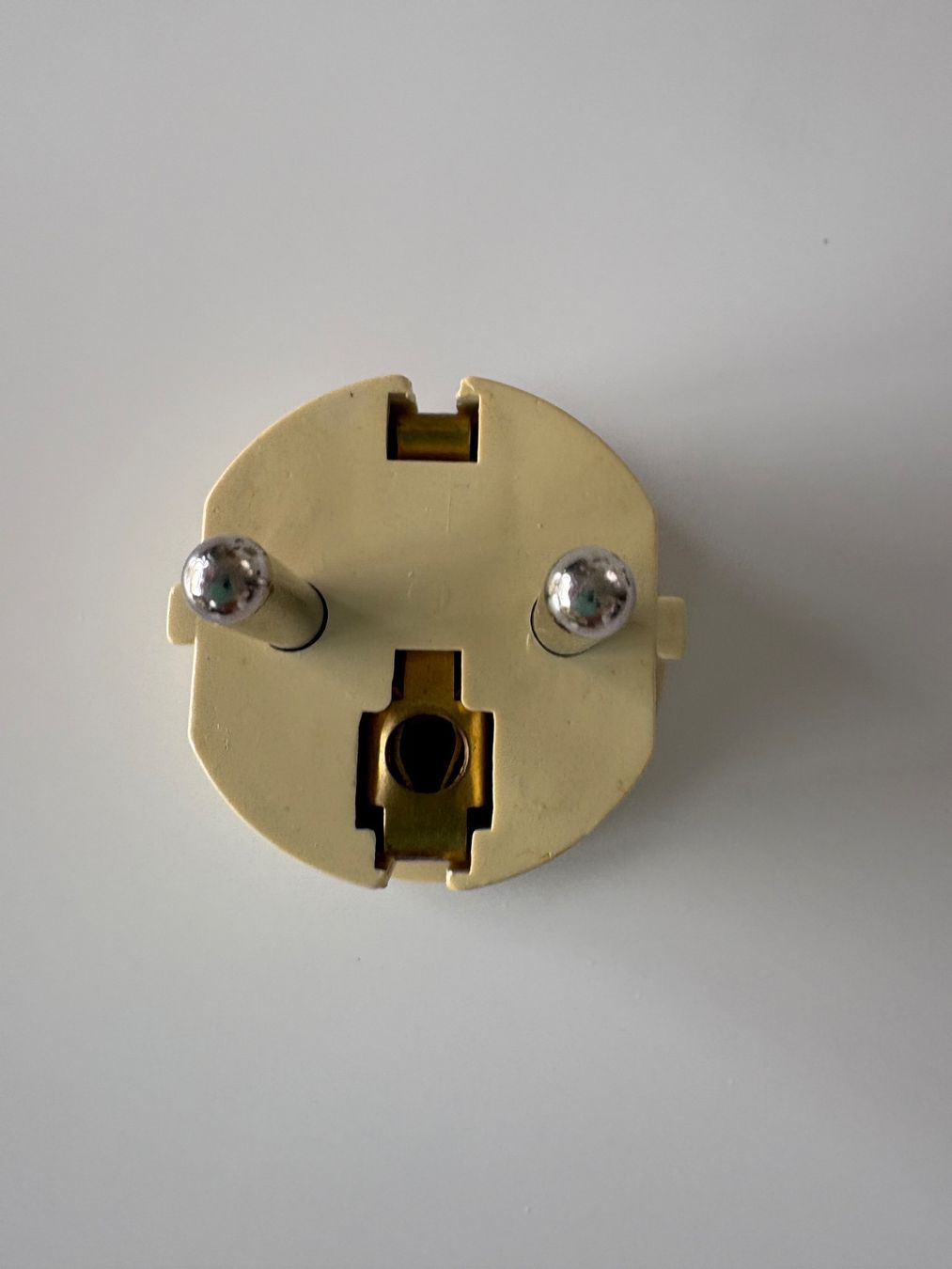 Laufwerke & Adapter: Adaptateur Europe vers USA – Gebraucht aus Lausanne von opi_92cn 3