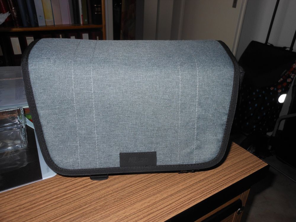Nikon SLR System Case (CF EU14) Foto Tasche Kaufen auf Ricardo