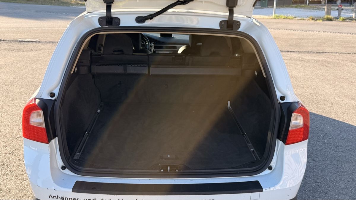 Volvo Automobili: Volvo V70 D5 AWD – Usato da Kölliken venduto da elgringosuizo 4