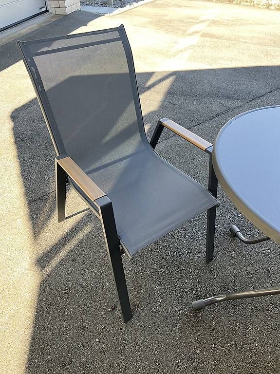 Set de table et chaises: Gartentisch mit 2 Stühlen – D'occasion à Giswil par Quattro48 1