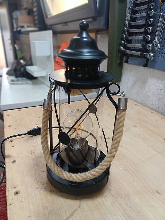 Lampade: 2 Lampes de chevet / table style lanterne – Usato da Ferreyres venduto da Geek_Inside 1