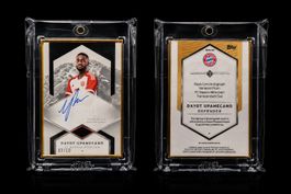 Topps Transcendent Dayot Upamecano on Card Auto FC Bayern/10