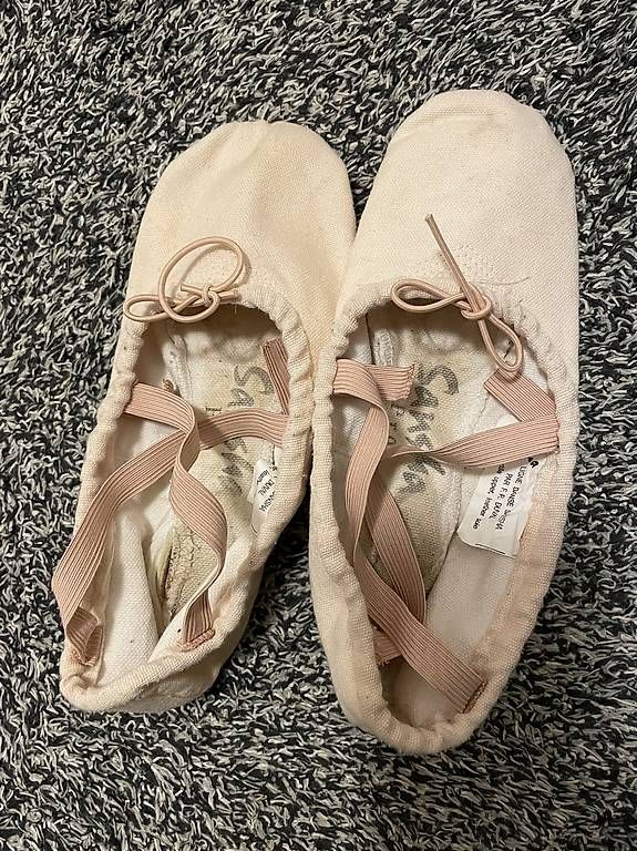 Chaussures garçon: Tanzschläppli – D'occasion à Kleinlützel par Rosagruen01 1