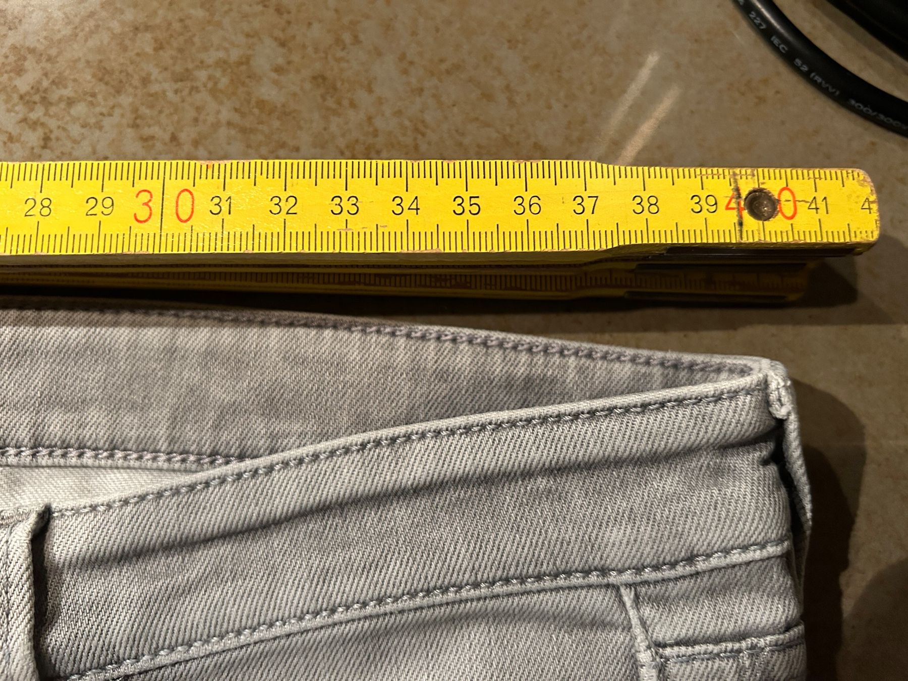 Max Mara Jeans: Max Mara Jeans, hellgrau, Grösse 40 – Gebraucht aus St. Urban von uschi73 5