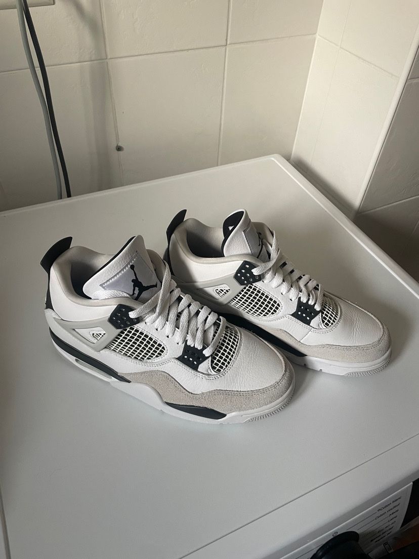 Jordan Scarpe da uomo: Nike Jordan 4 military black  – Usato da Pampigny venduto da she_8nb6