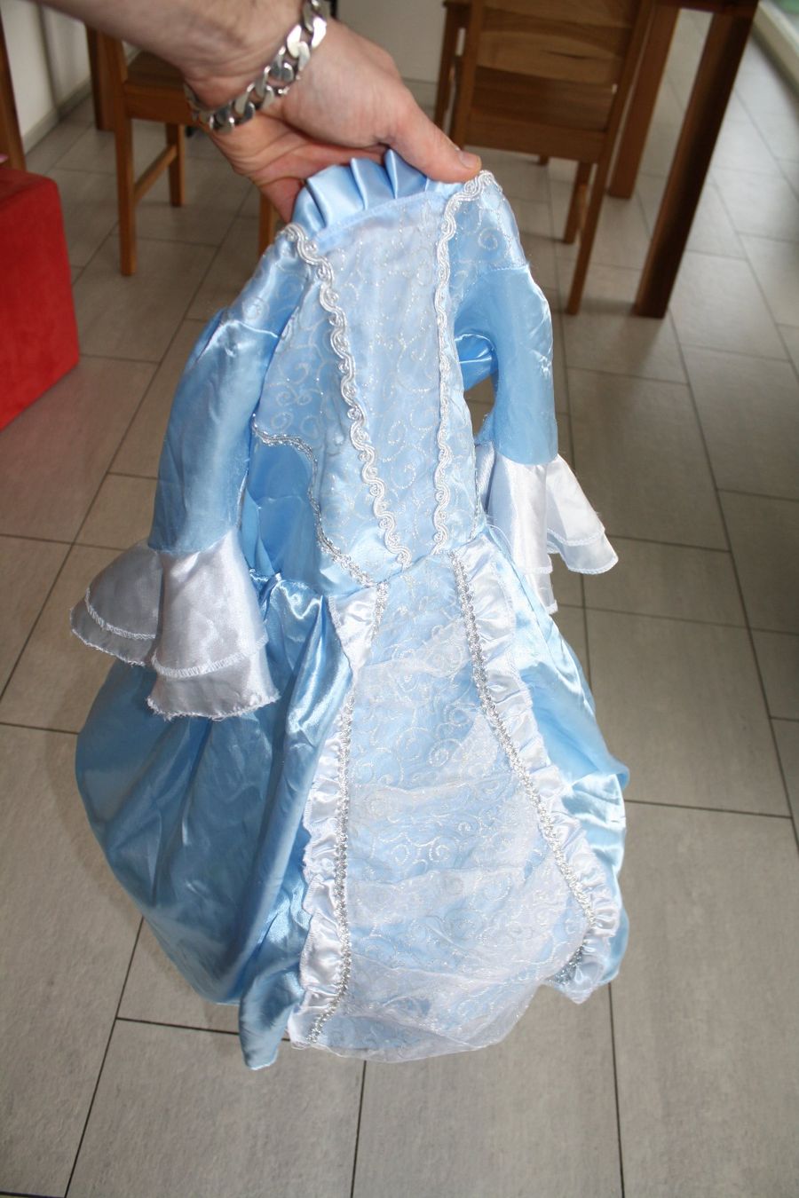Costumi: Prinzessinnen Kleid – Usato da Buchrain venduto da Donatello4