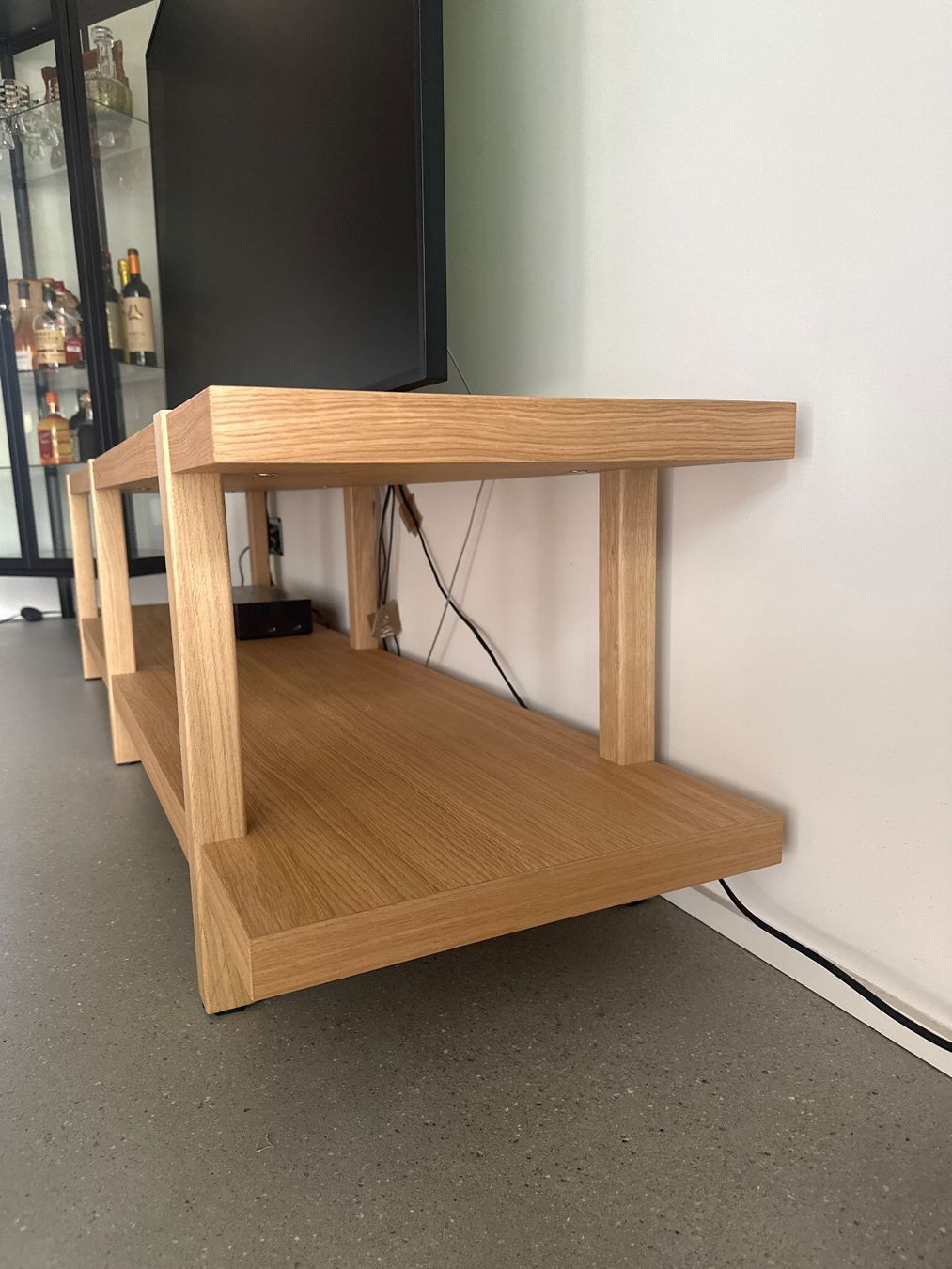 Ikea Mobili TV: Solid Oak TV Stand/ Fernsehständer – Usato da Zürich venduto da soc_kl9g 1
