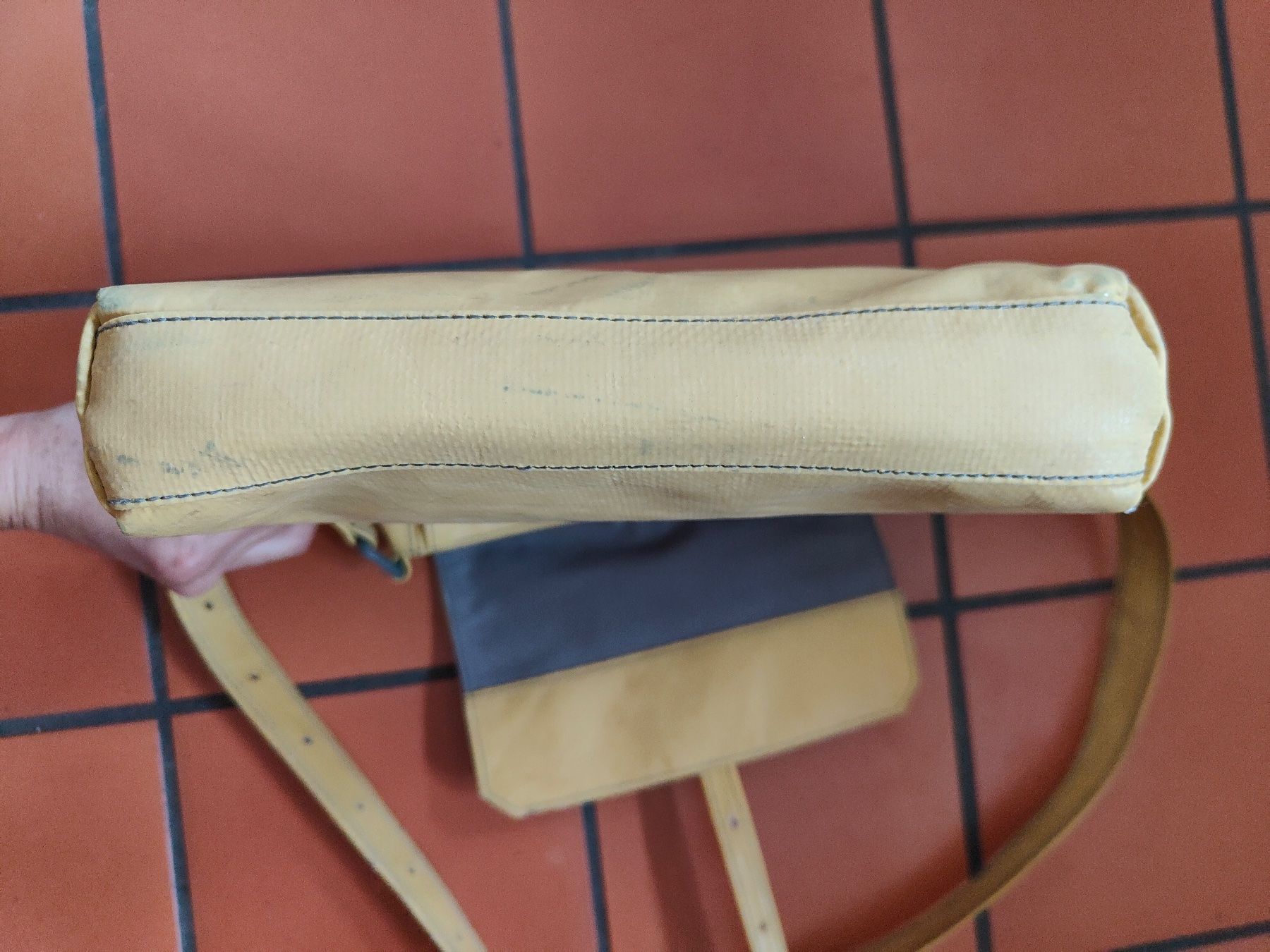 Freitag Taschen: Freitagtasche Hermitz R517 – Gebraucht aus Winterthur von 1rainbow54 3