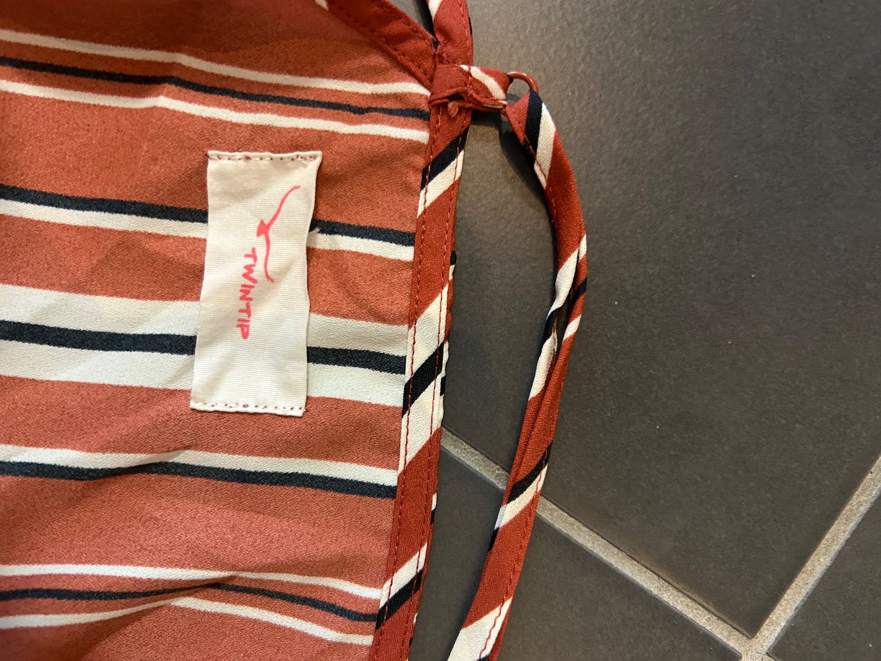 Jumpsuits: Combi short – D'occasion à Daillens par guisepa 4
