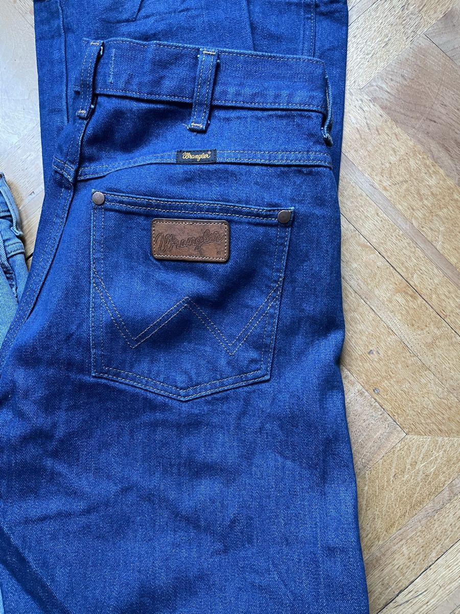 Wrangler Jeans: 2 Jeans Wrangler 29/32 – Nuovo (secondo la descrizione) da Vevey venduto da louloute72 2