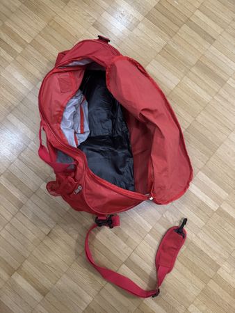 Borsa sportiva rossa ampia e resistente