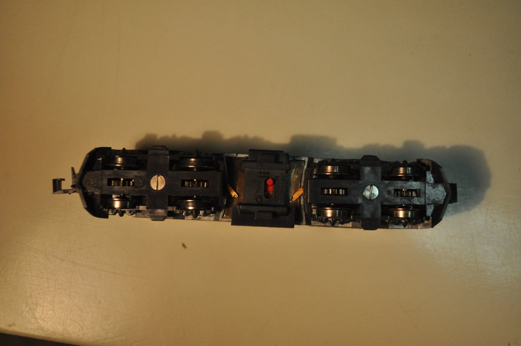 Trix Modellini di ferrovie: Minitrix SBB Re 4/4 11127 – Usato da Lauerz venduto da erevum91 4