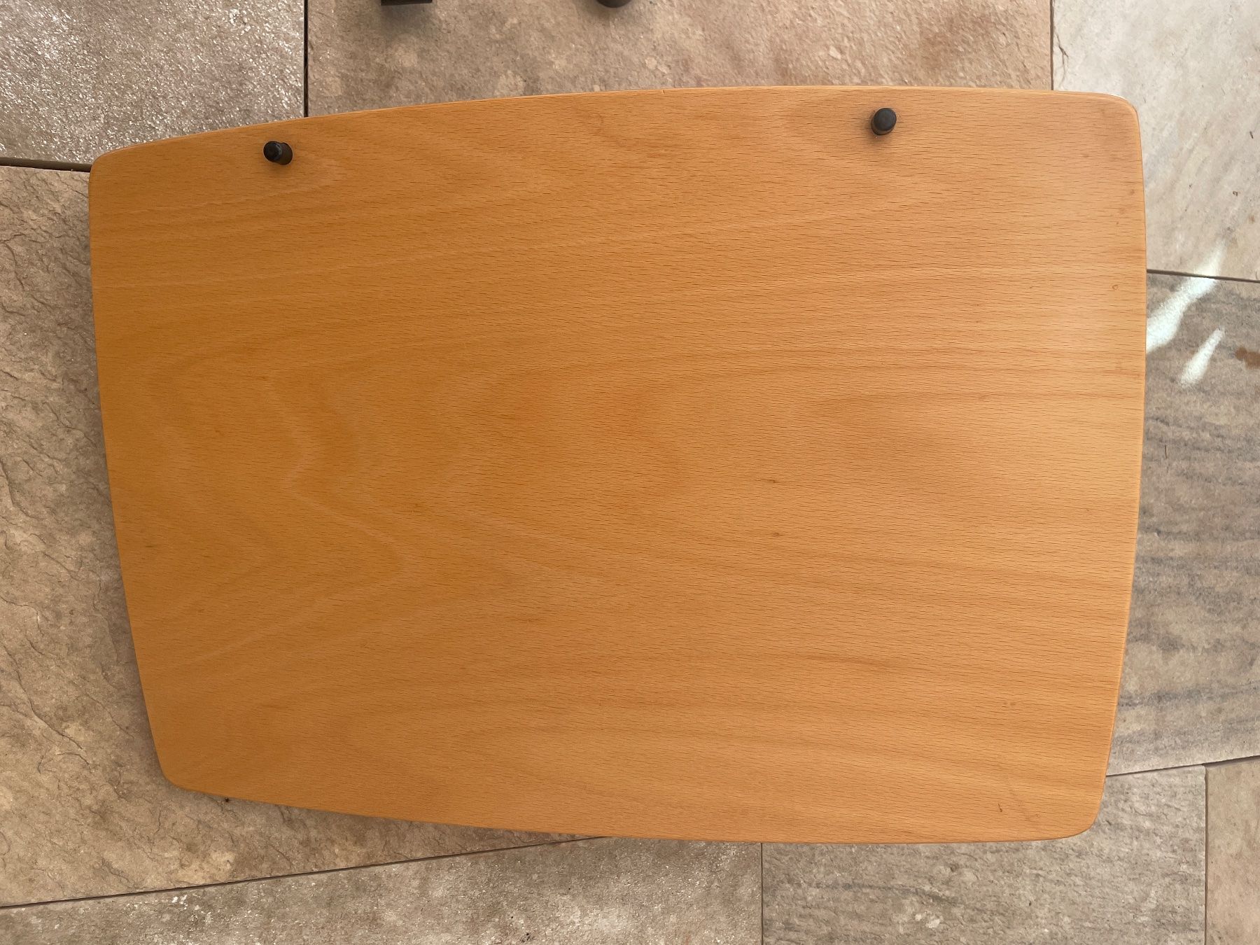 Stressless Poltrone: Multifunktionstisch für Stressless Sessel – Usato da Wolfhausen venduto da Mawere