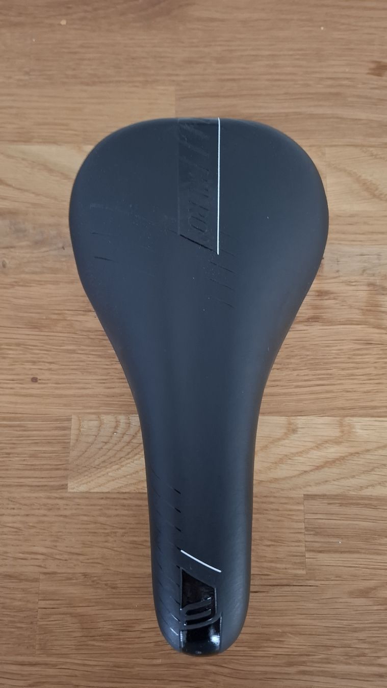 Ersatzteile: Neuwertiger Fahrradsattel – Neu (gemäss Beschreibung) aus Wagen von vZilly