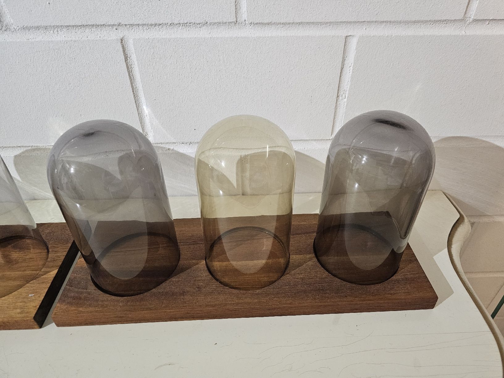 Tutte le decorazioni: 6 Deko Glasglocken mit Holzbrett – Usato da Obergerlafingen venduto da Deluxepoint 1