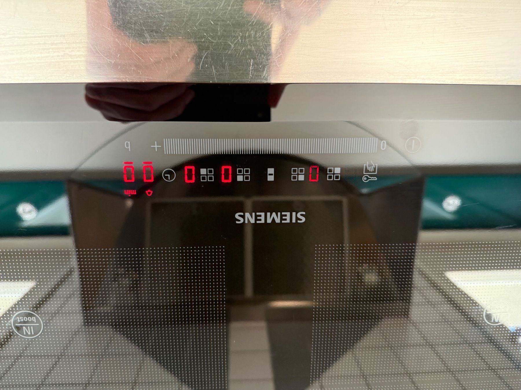 Siemens Herde: Plaque induction Siemens EH651FV17E/01 – Defekt aus Font von PatmanG 1