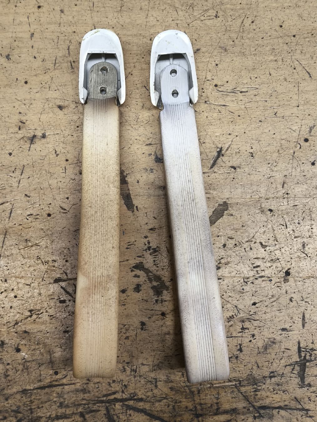 VW Tutti pezzi di ricambio auto: Halteschlaufe B-Säule VW Käfer 67-77 – Usato da Lausen venduto da Chaldrian 2