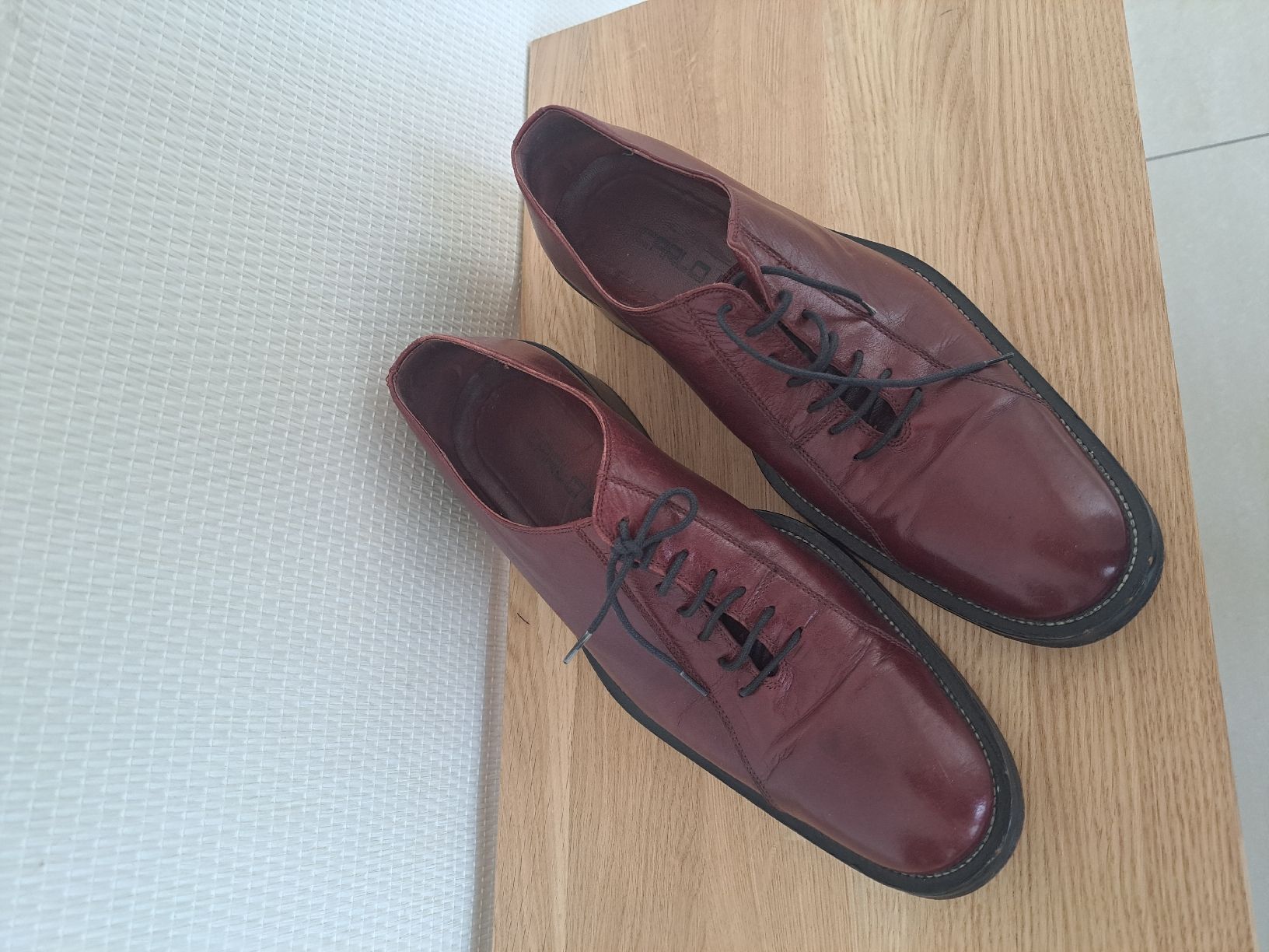 Scarpe da uomo: Herren Marken Schuhe grösse 41 – Usato da Riehen venduto da Appia48 3