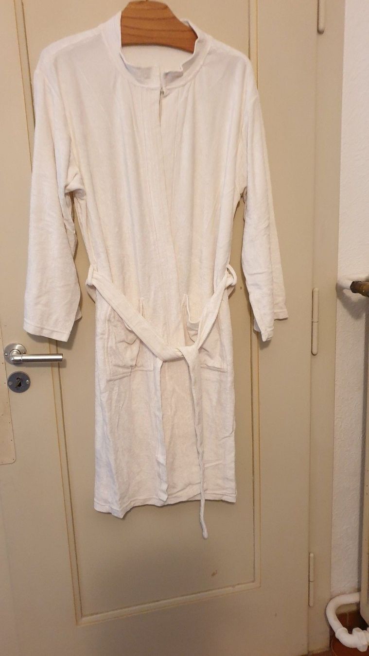 Accappatoi: Bade/Morgenmantel Weiss, 87% Baumwolle-Viscose-Polyester – Nuovo (secondo la descrizione) da Biel/Bienne venduto da bormida63