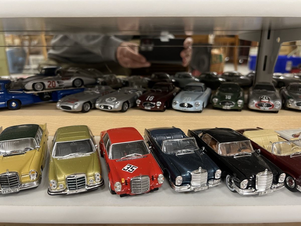 Mercedes-Benz Modellini d'auto: 90 Mercedes 1/43 Modellautos – Usato da Steffisburg venduto da gfell2 7
