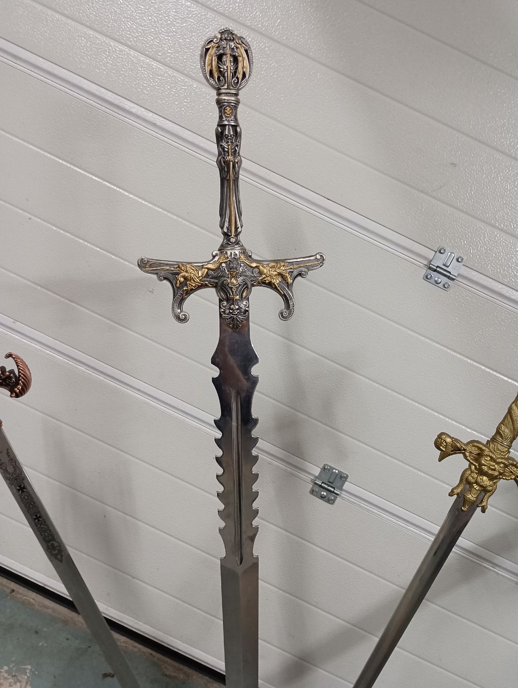 Sonstiges zum Sammeln & Seltenes: Fantasy Schwert Sammlung Mittelalter Cosplay mit Ständer – Gebraucht aus Brislach von Falke666 3