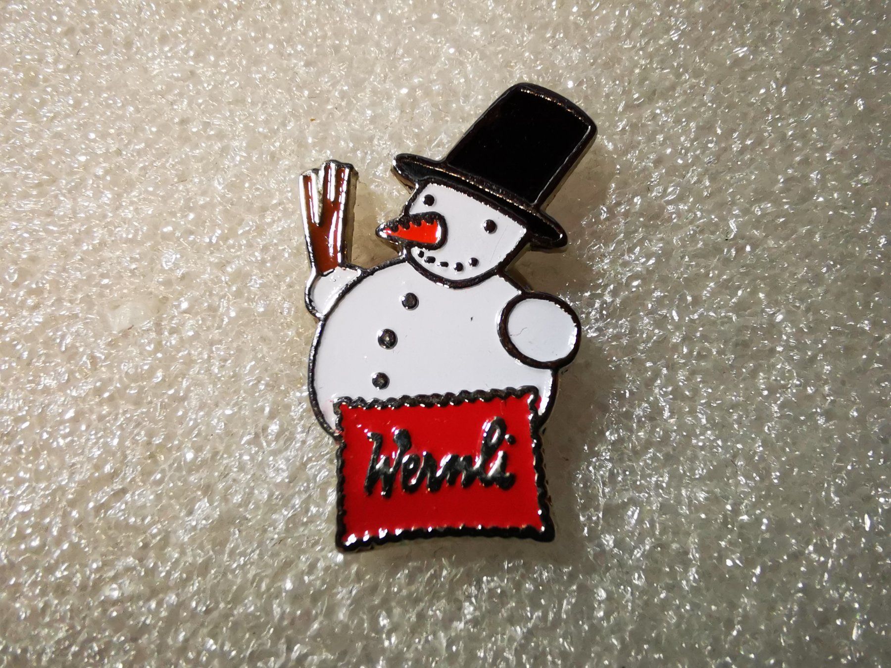 Placchette & Badge: Ansteckpin 5: Wernli – Usato da Oppligen venduto da Pin-Fall-Shop