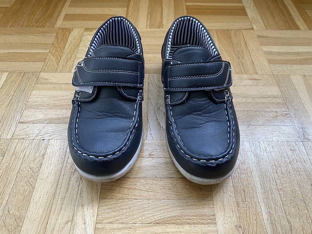 Scarpe per ragazzi: Schuhe gr 34 – Usato da Egg b. Zürich venduto da dalanna