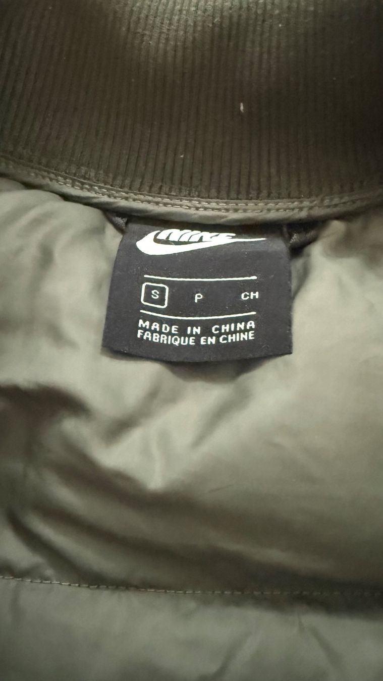 Nike Giacche: Nike Jacke – Usato da Glattbrugg venduto da BlitzSale 1
