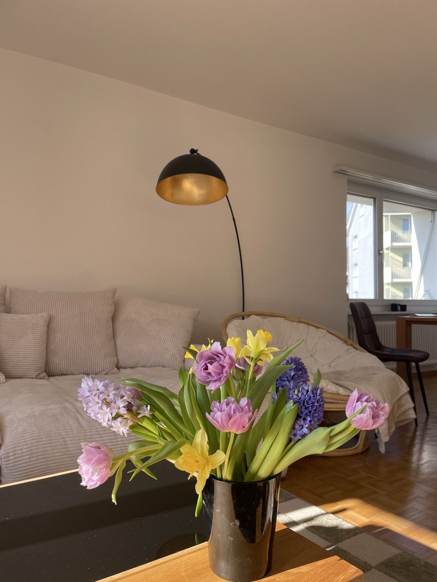 Lampade: Bogenlampe schwarz goldfarben – Usato da Uster venduto da thabee 1