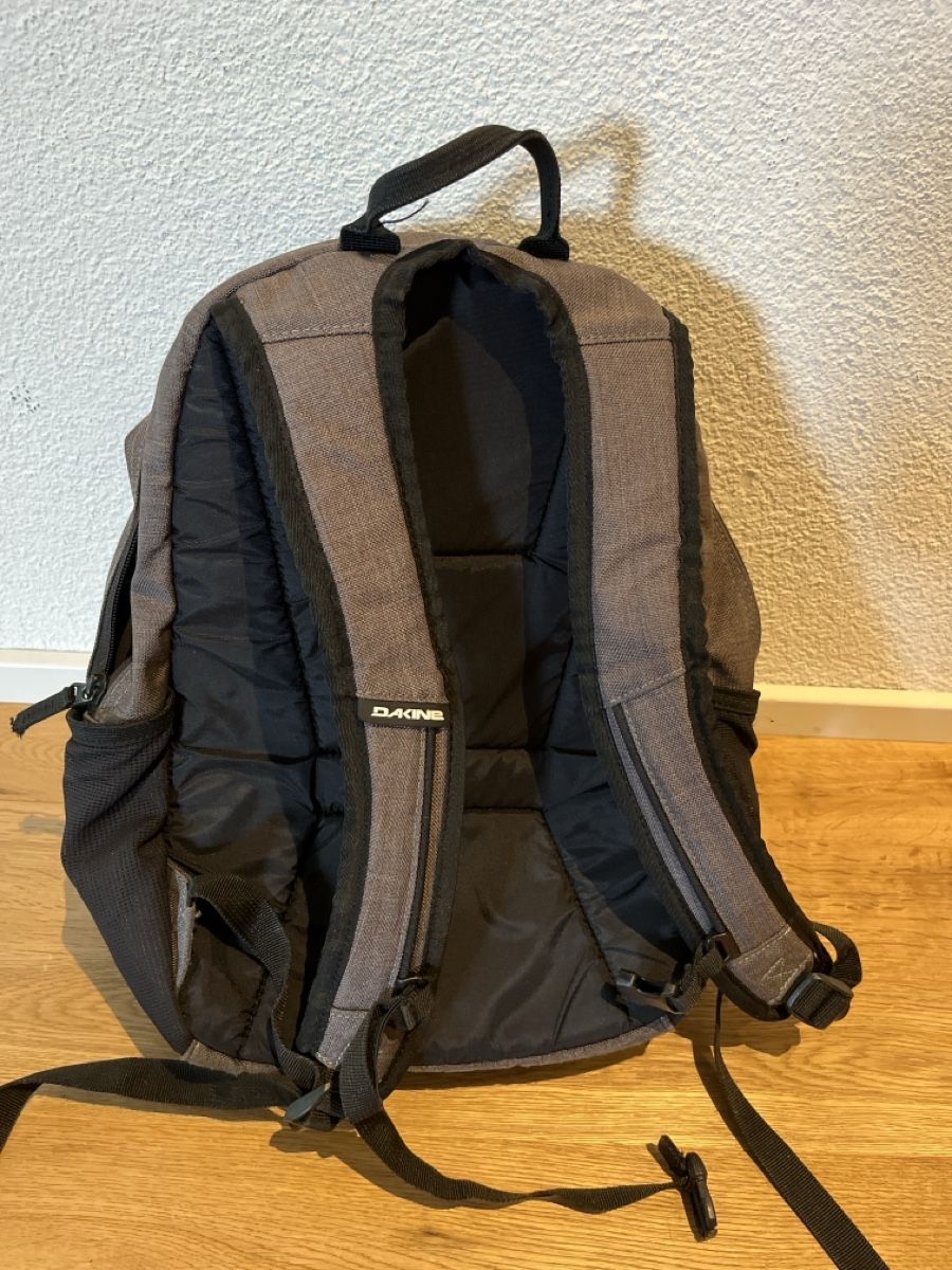 Dakine Rucksäcke: Rucksack Dakine 18 Liter – Gebraucht aus Kriens von seifeschale 2