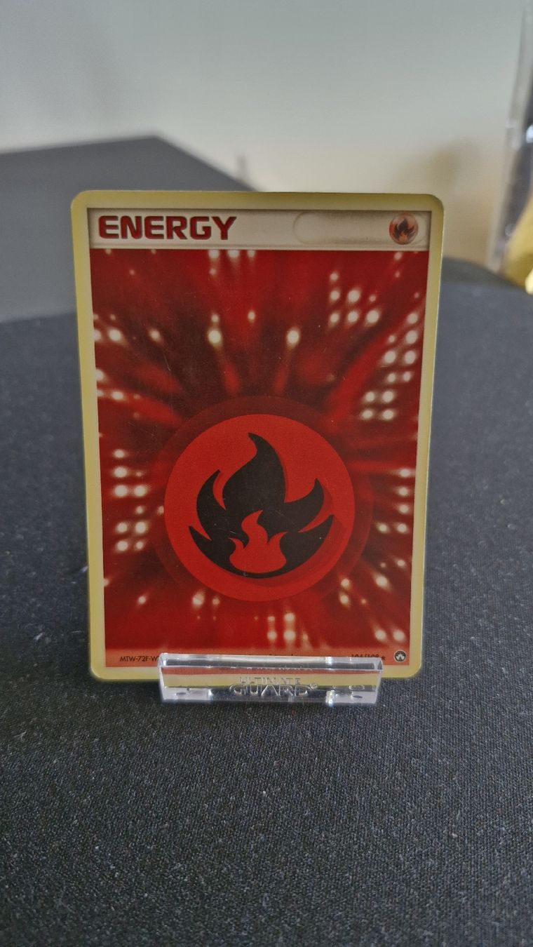 Pokémon Carte collezionabili: Carte Pokémon Energy Fire Holo – Usato da Gland venduto da dam_2s6q