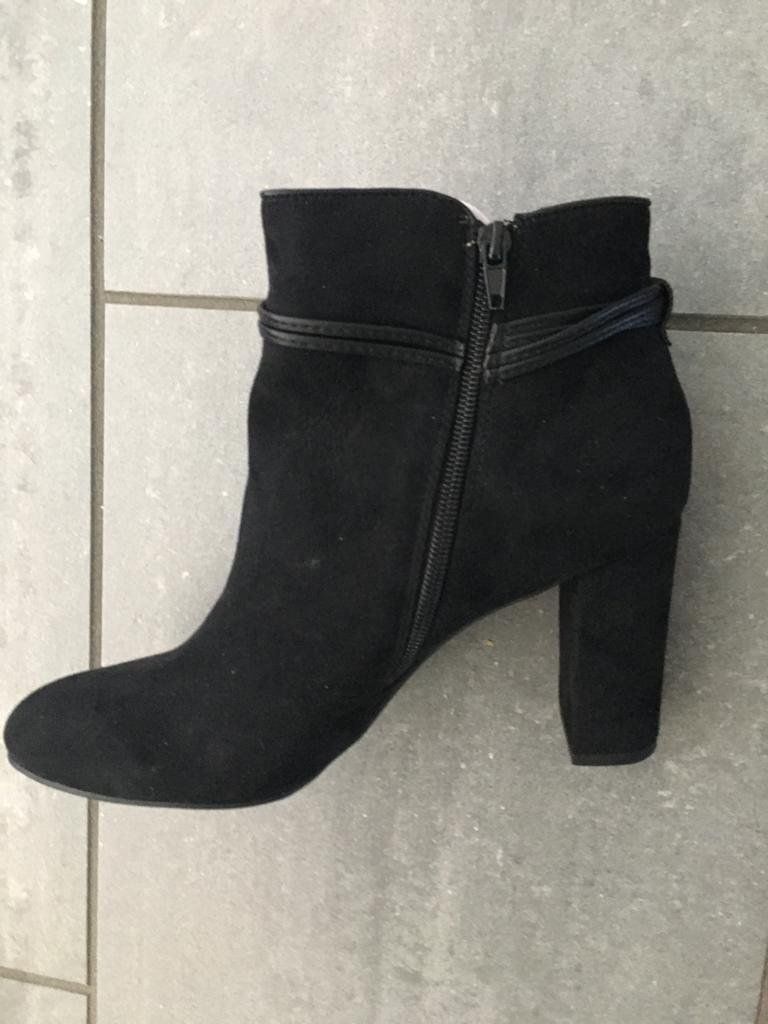 Scarpe da donna: Stiefeletten neu gr. 41 – Nuovo (secondo la descrizione) da Thalwil venduto da Briscolina 2