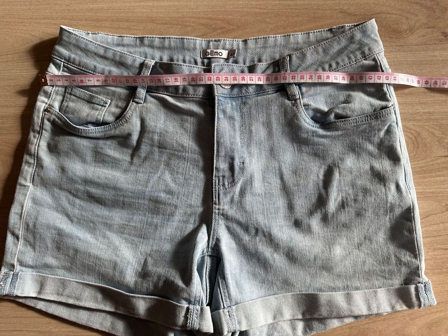 Pantaloni: Short en jean – Nuovo (secondo la descrizione) da Lausanne venduto da sou_w9bl 5