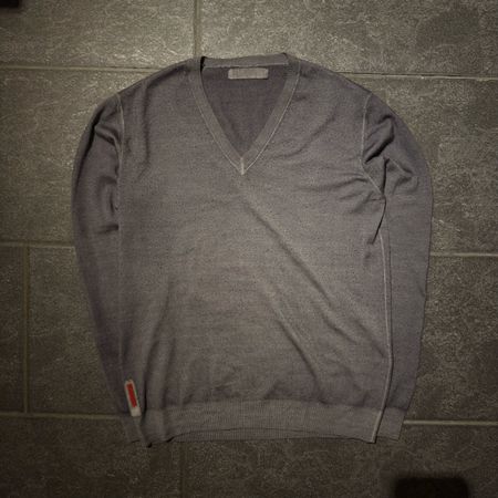 Prada Linea Rossa V-Neck Pullover Grau