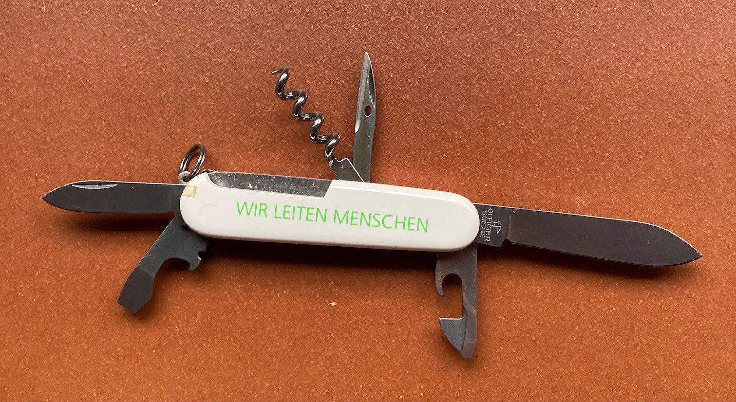 Victorinox Taschenmesser: Victorinox Offiziersmesser – Gebraucht aus Orselina von Vrenegonde 2