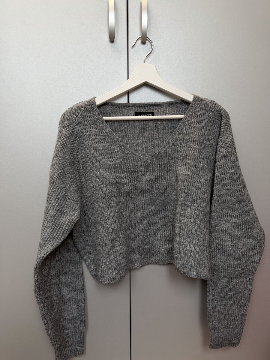 Pullover & Sweatshirts: Pullover – Neu (gemäss Beschreibung) aus Birmensdorf ZH von Samantha_07