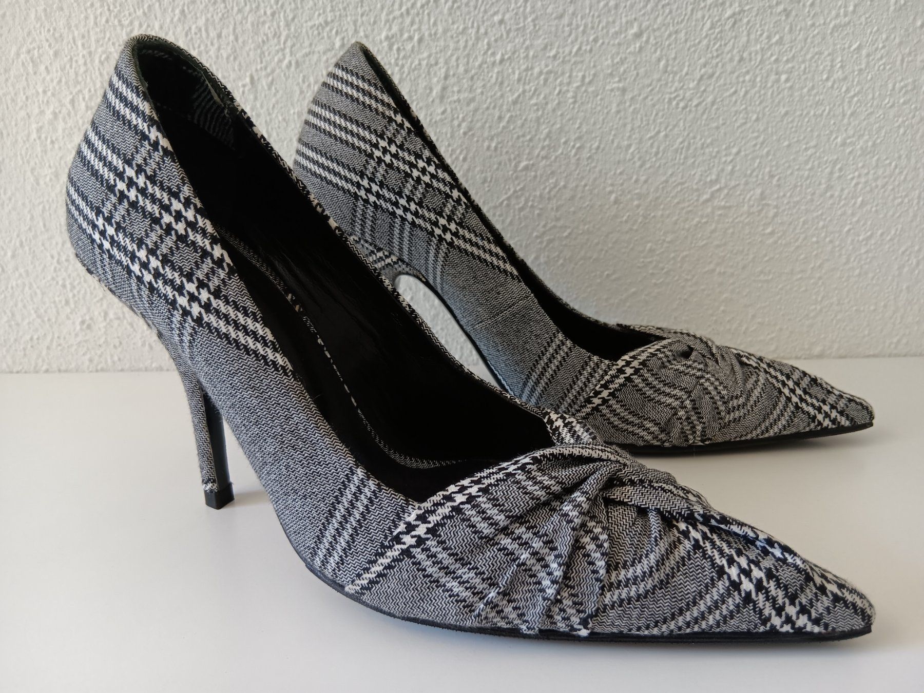 Maje Damenschuhe: MAJE Chaussures / Schuhe pointure / Nummer 36 – Gebraucht aus Cossonay-ville von Super-Price-Quality 1