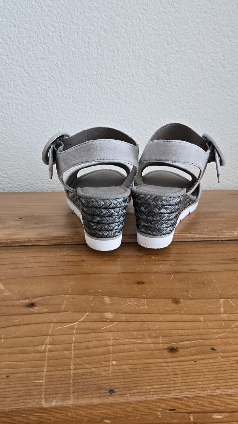 Gabor Scarpe da donna: Sandalen Gabor grau Grösse 6 – Nuovo (secondo la descrizione) da Wohlen AG venduto da Glueckspi8 2