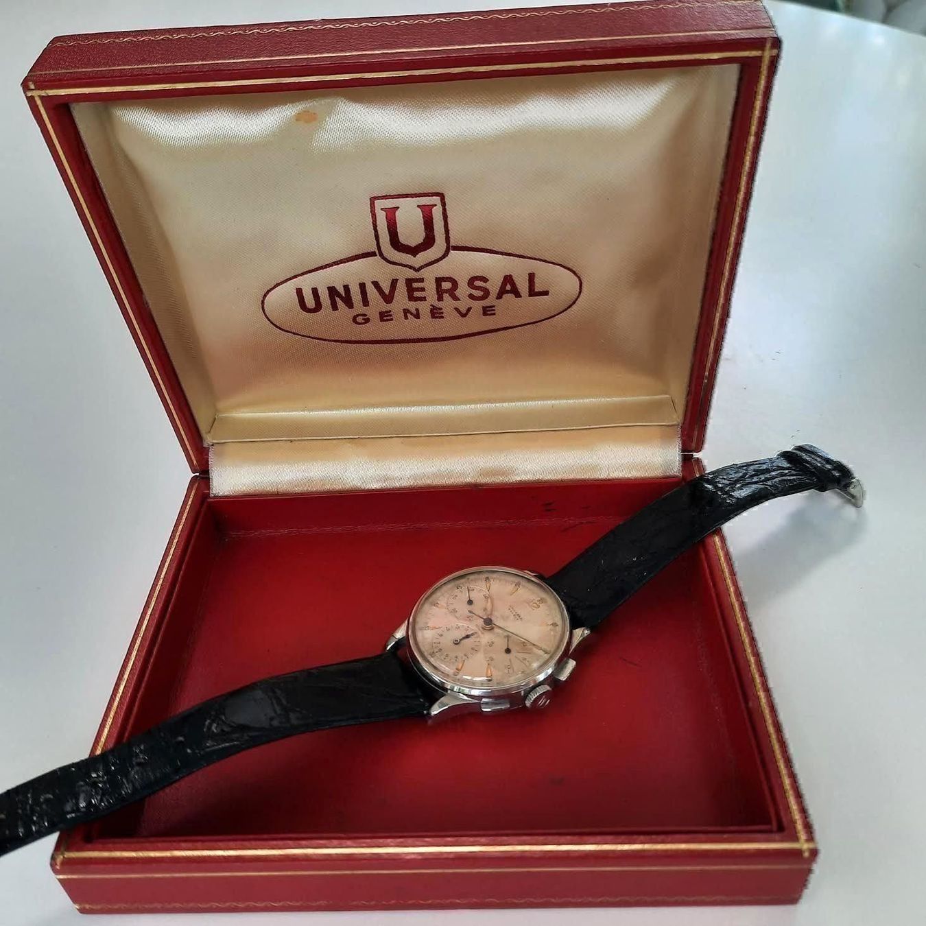 Universal Genève Uhren: Universal Genève – Gebraucht aus La Neuveville von austinpowers70