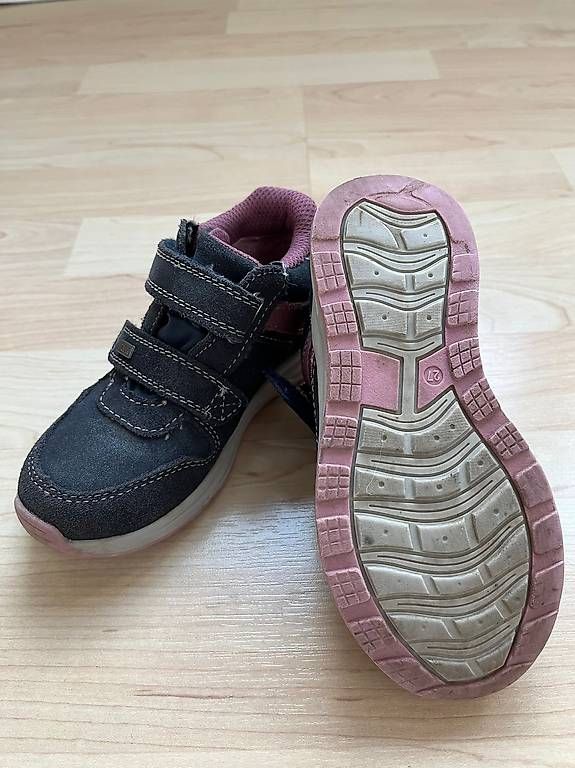 Scarpe per ragazze: Schuhe Grösse 27 – Usato da Rotkreuz venduto da antina01 1
