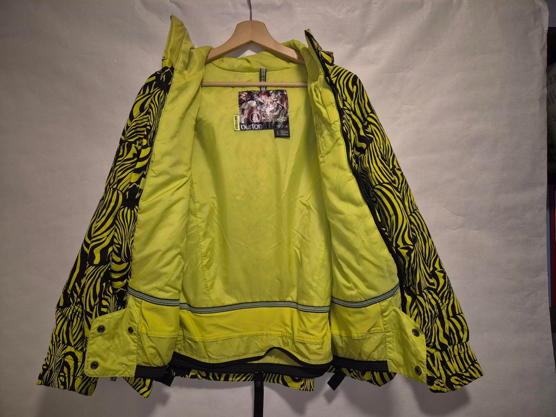 Burton Giacche: BURTON Snowboardjacke – Usato da Frauenfeld venduto da kir_jea1808 1